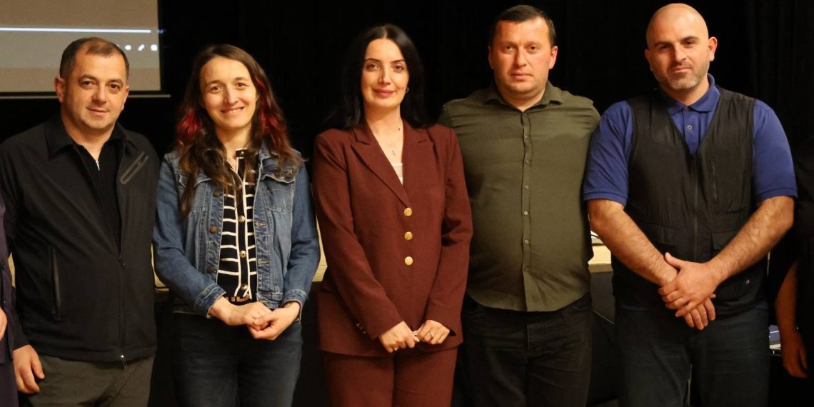 ,,დედეს” ჩვენება