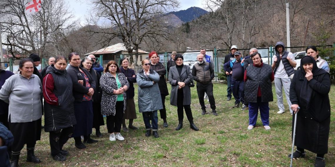 მოსახლეობასთან შეხვედრა