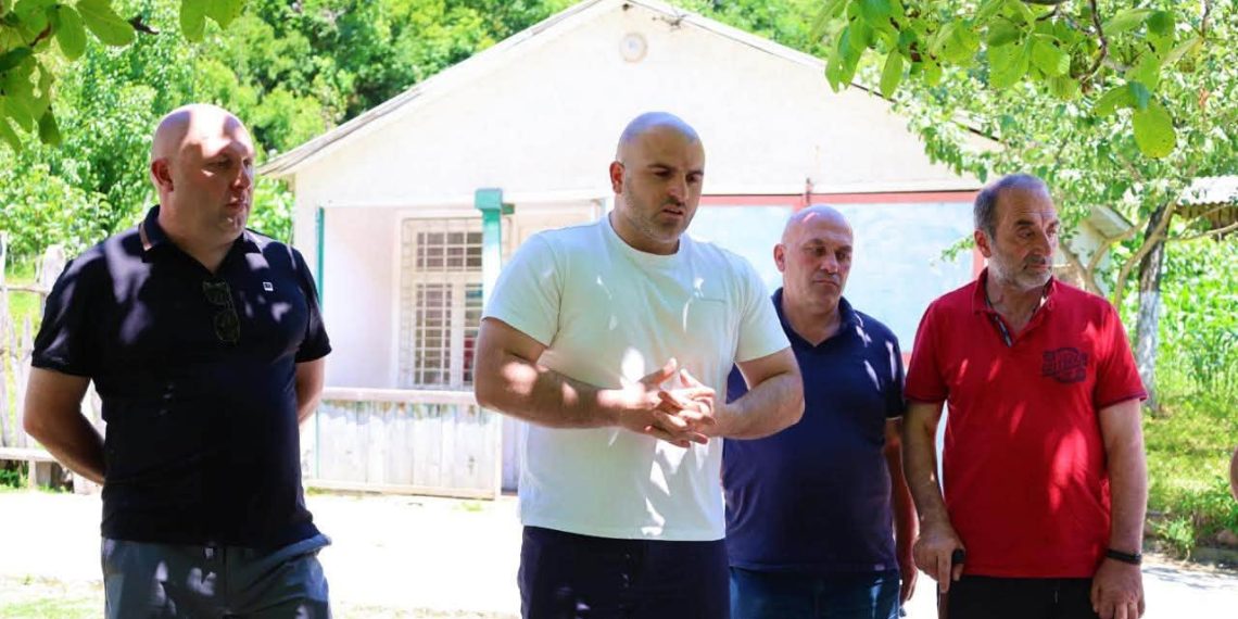 მოსახლეობასთან შეხვედრა