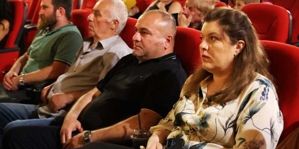 სპექტაკლი-,,იცხოვრე, ვიდრე ცოცხალი ხარ”