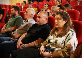 სპექტაკლი-,,იცხოვრე, ვიდრე ცოცხალი ხარ”