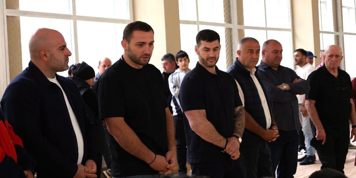 ლენტეხის სპორტულ სკოლებს ახალი სპორტული ინვენტარი გადაეცა